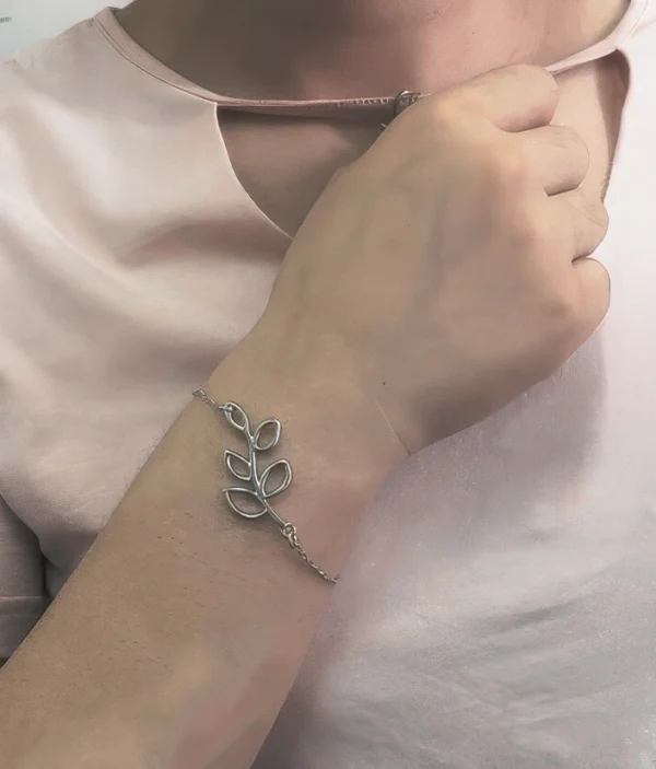 Bracelet Motifs Élégants et Variés