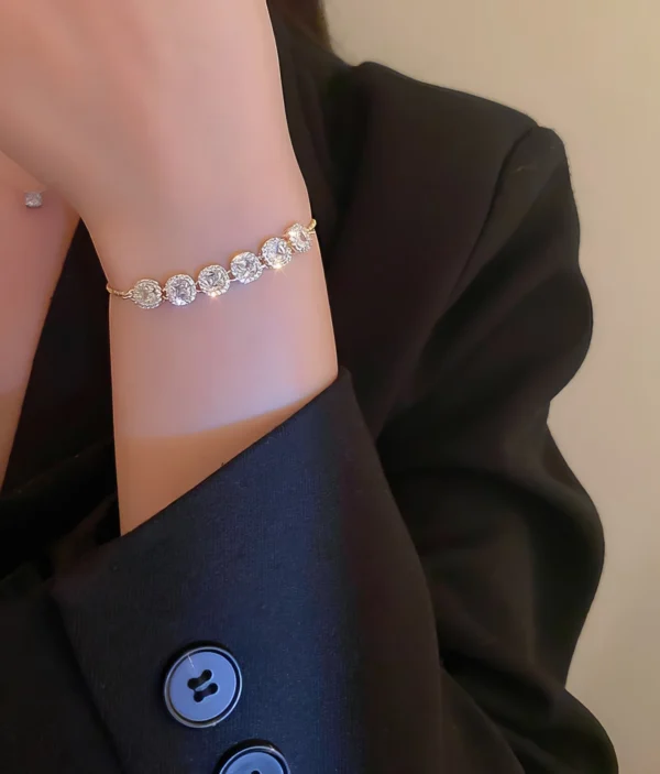 Bracelet Raffiné - Éclat Élégant ✨