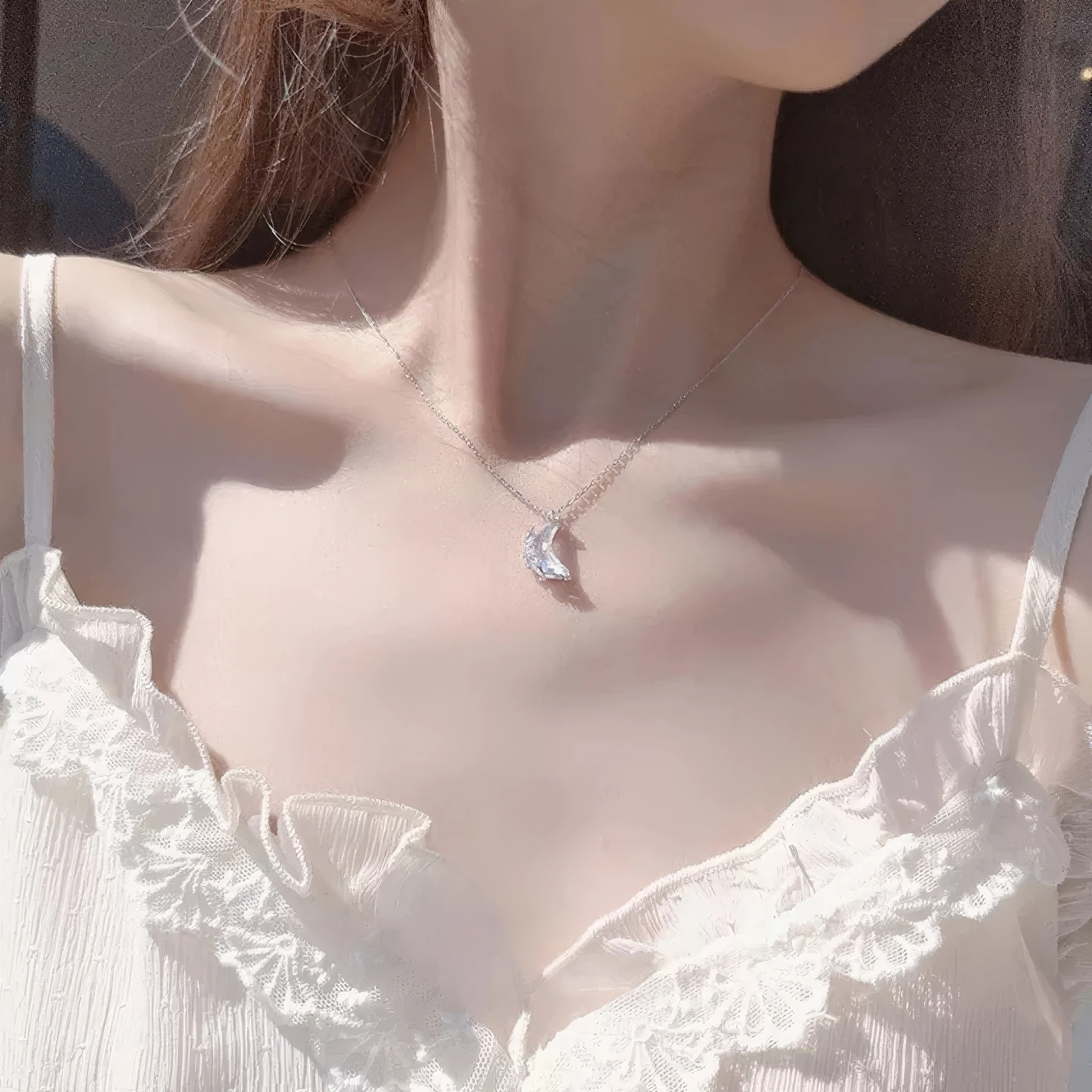 Collier Pendentif Lune Cristalline