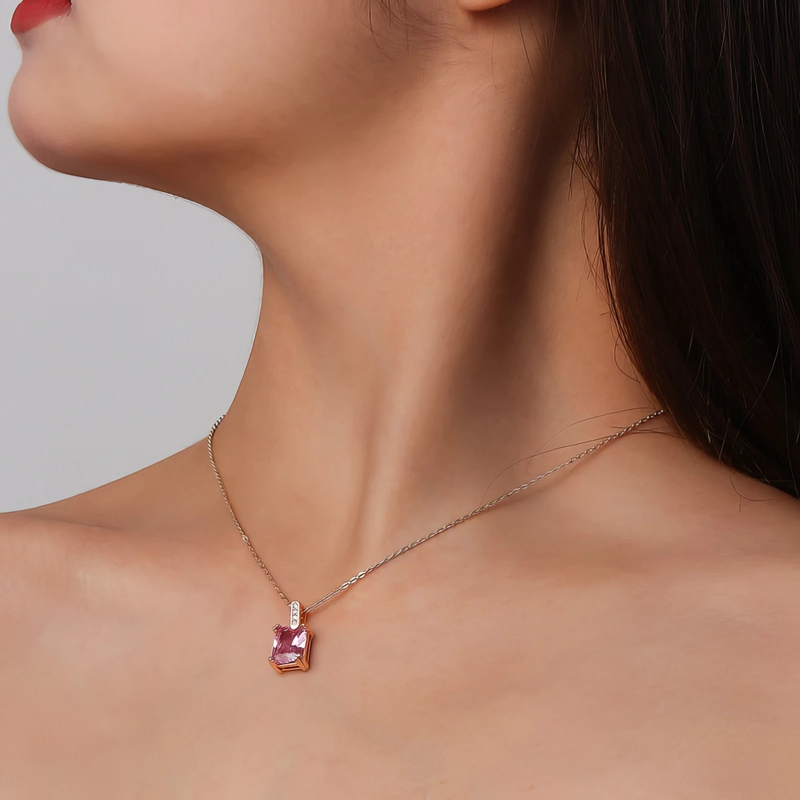 Collier Pendentif Rectangulaire 💎