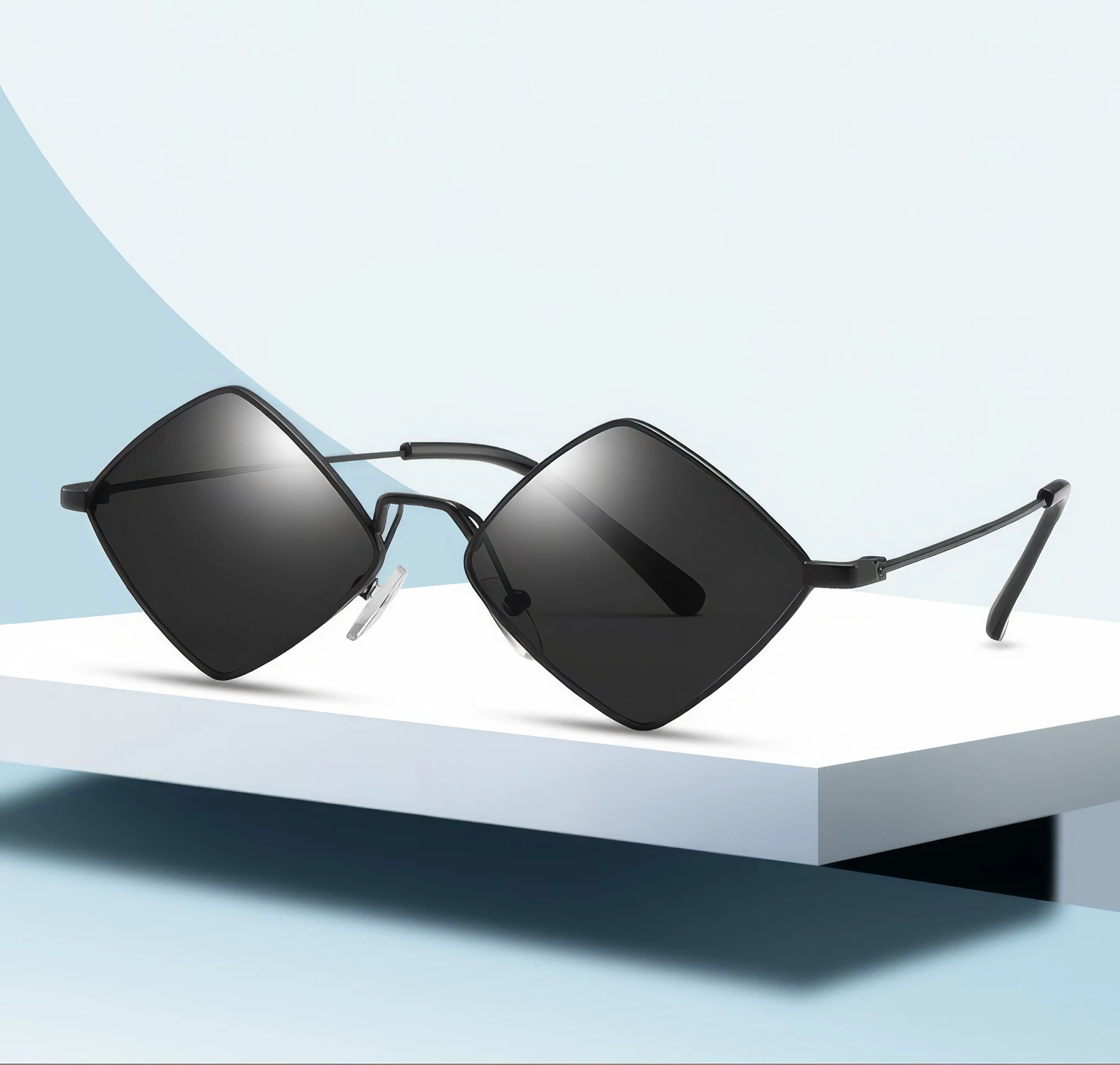 Lunettes de Soleil Femme - Design Moderne et Raffiné – Image 4