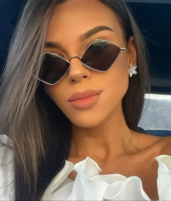 Lunettes de Soleil Femme - Design Moderne et Raffiné