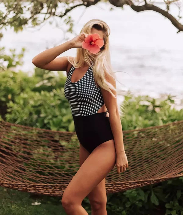 Maillot de Bain 1 Pièce - Élégance Carreaux