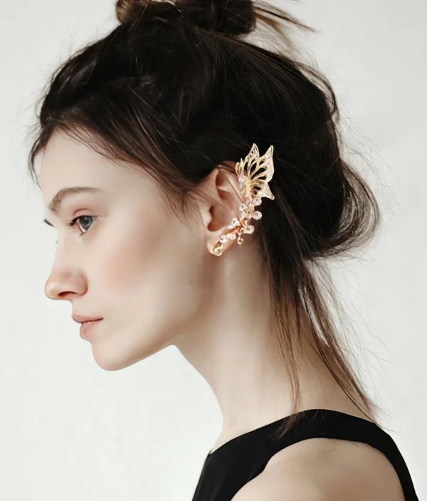 Boucle d'Oreille Papillon Élégant ✨