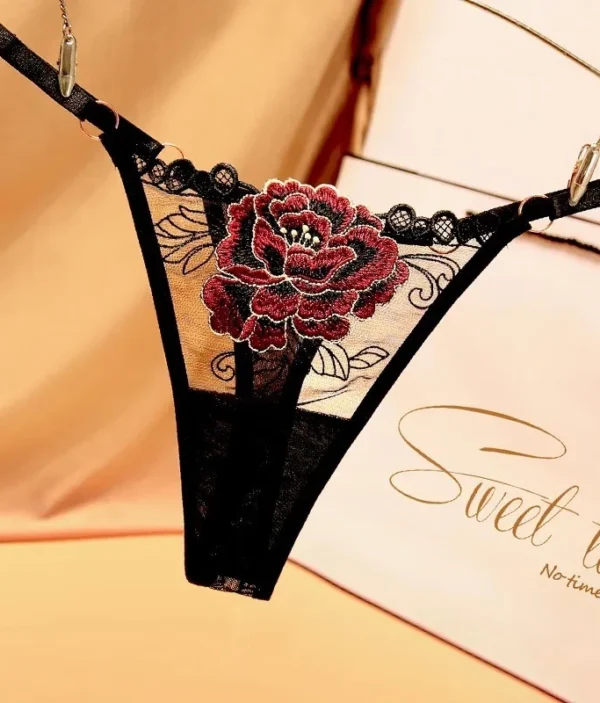 String Femme Résille Brodée Fleur 🌹