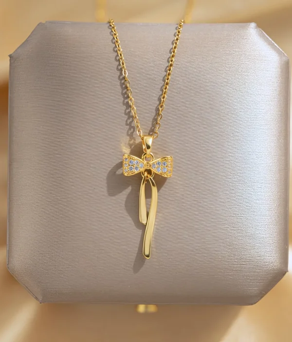 Collier Nœud Strassé Élégant 🎀